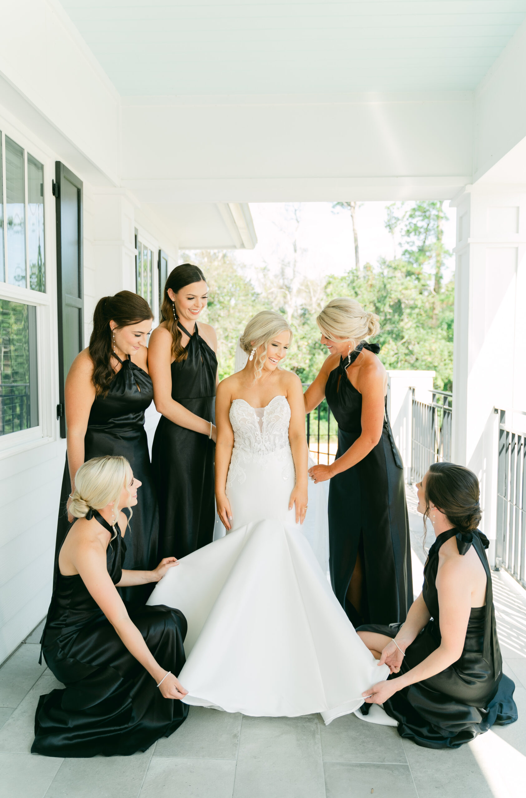 Bride with five bridesmaids